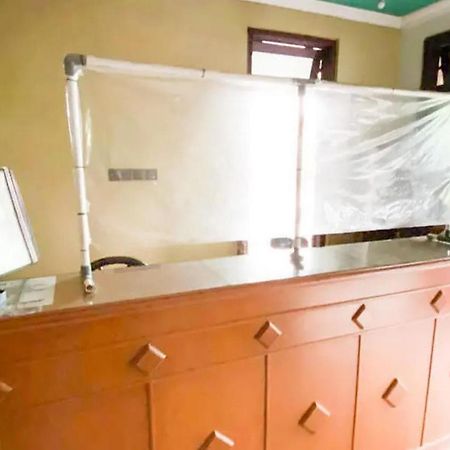 Hotel Shabine Rungkut Mitra Reddoorz Сурабая Екстериор снимка