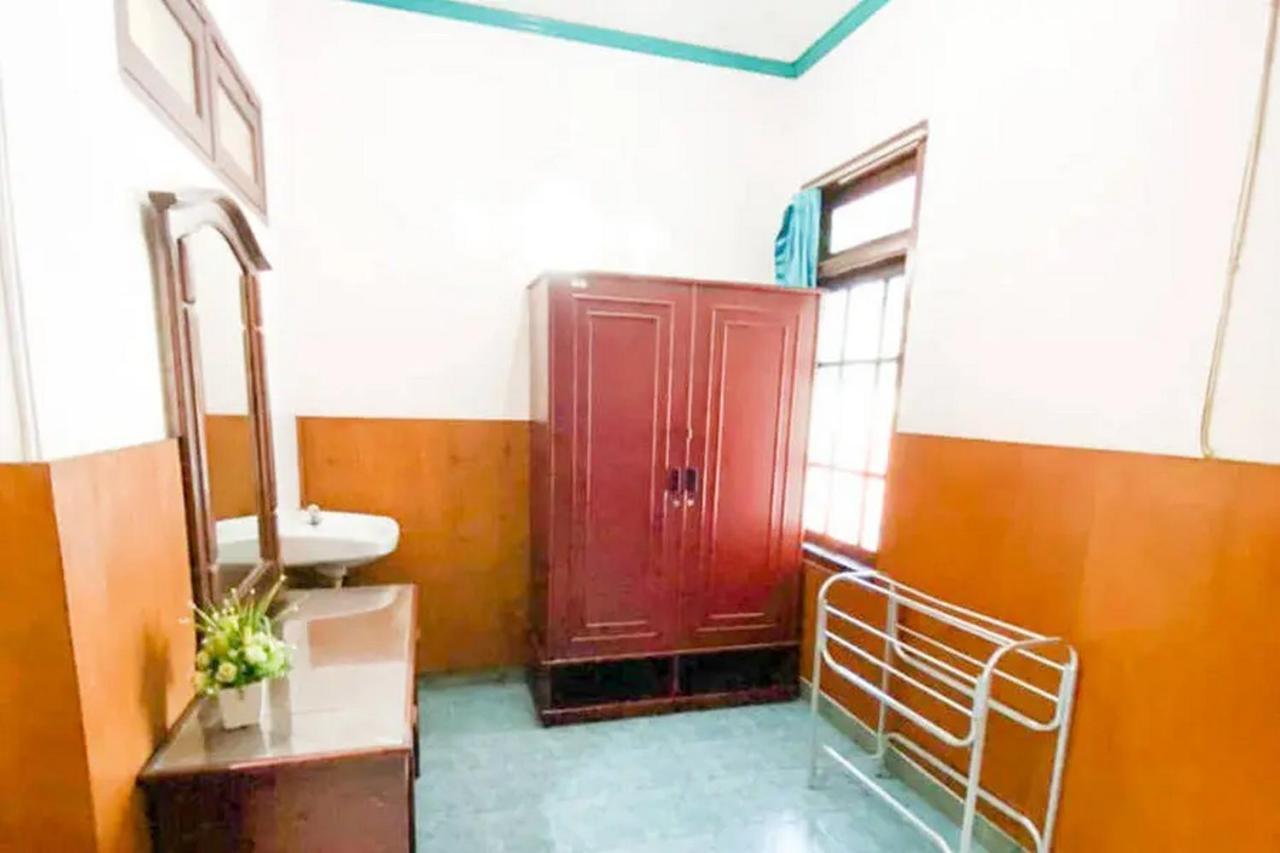 Hotel Shabine Rungkut Mitra Reddoorz Сурабая Екстериор снимка